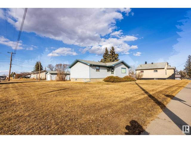 5120 50 Av, House detached with 3 bedrooms, 1 bathrooms and 1 parking in Legal AB | Image 31