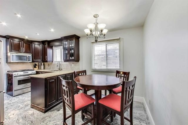63 Esther Cres, House detached with 4 bedrooms, 4 bathrooms and 5 parking in Vaughan ON | Image 5