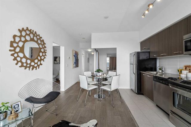 1802 - 832 Bay St, Condo with 2 bedrooms, 2 bathrooms and 1 parking in Toronto ON | Image 22