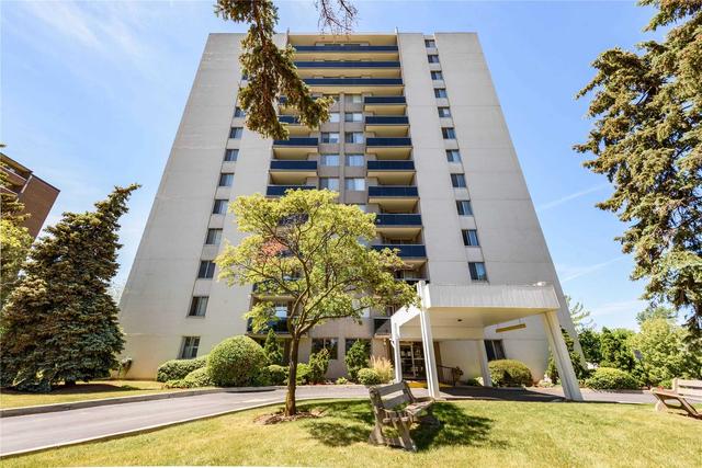 401 - 81 Millside Dr, Condo with 2 bedrooms, 2 bathrooms and 2 parking in Milton ON | Image 1
