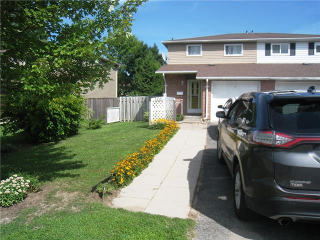 106 Mowat Cres, House semidetached with 3 bedrooms, 2 bathrooms and 2 parking in Barrie ON | Image 2