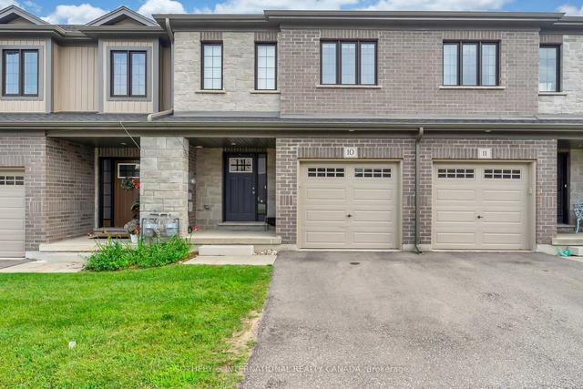10 - 135 Hardcastle Dr, House attached with 3 bedrooms, 3 bathrooms and 2 parking in Cambridge ON | Image 1