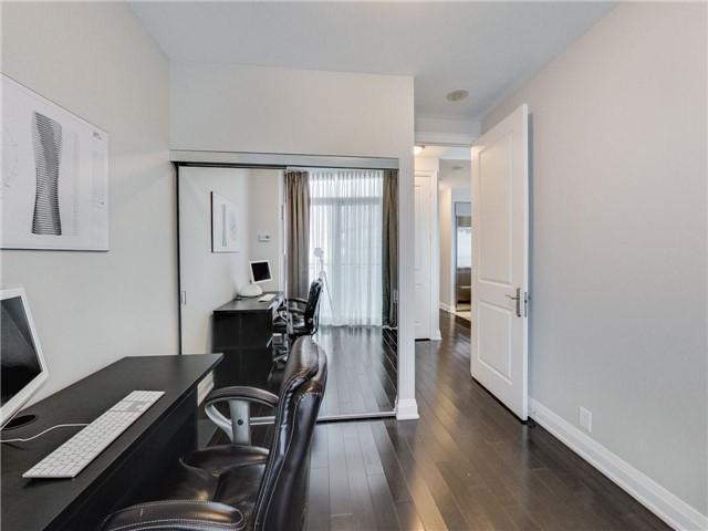 Lph4 - 50 Absolute Ave, Condo with 2 bedrooms, 2 bathrooms and 1 parking in Mississauga ON | Image 9
