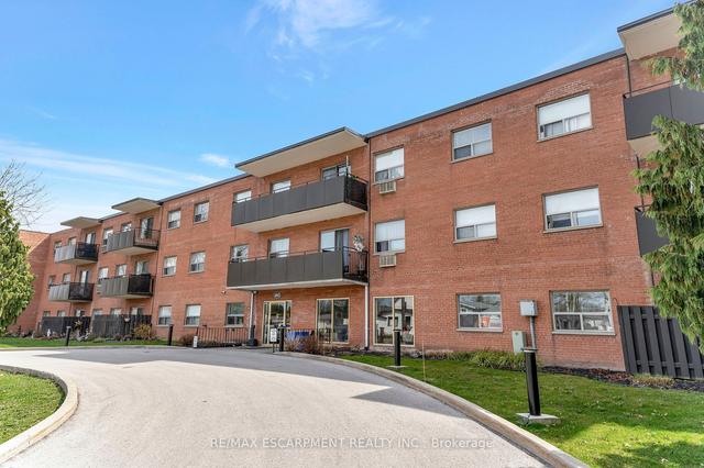 111 - 485 Thorold Rd, Condo with 2 bedrooms, 1 bathrooms and 1 parking in Welland ON | Image 12