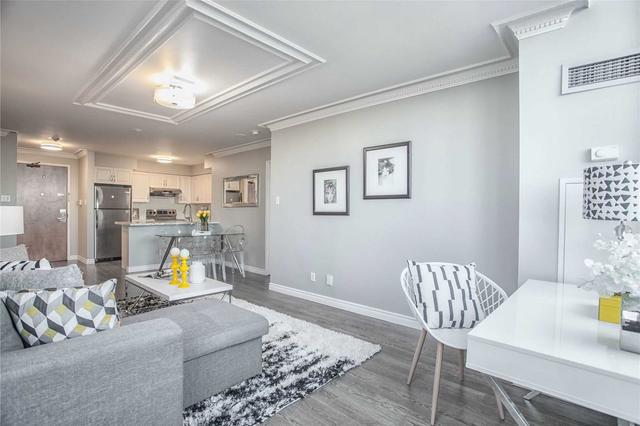 uph5 - 256 Doris Ave, Condo with 2 bedrooms, 2 bathrooms and 1 parking in Toronto ON | Image 4