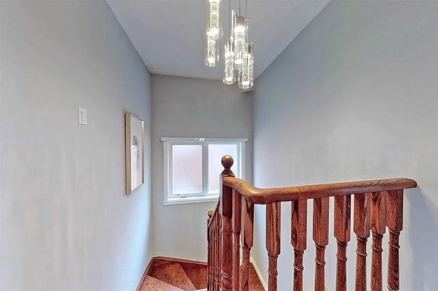 2890 Galleon Cres, House detached with 3 bedrooms, 3 bathrooms and 4 parking in Mississauga ON | Image 18