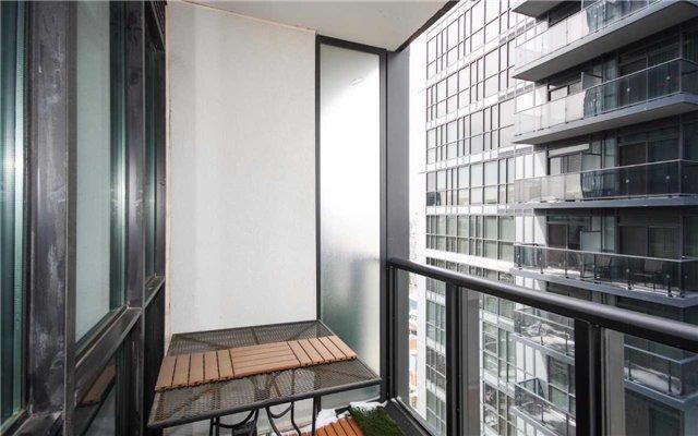 3906 - 110 Charles St E, Condo with 2 bedrooms, 2 bathrooms and 1 parking in Toronto ON | Image 8