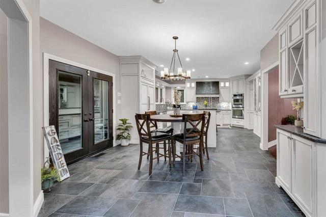 11135 Menzies Crt, House detached with 4 bedrooms, 4 bathrooms and 11 parking in Milton ON | Image 9