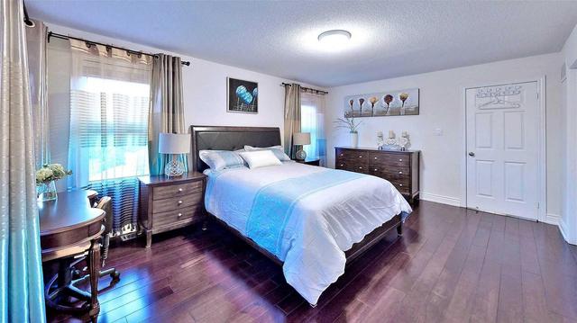 34 Rougeview Park Cres, House attached with 4 bedrooms, 3 bathrooms and 2 parking in Markham ON | Image 11