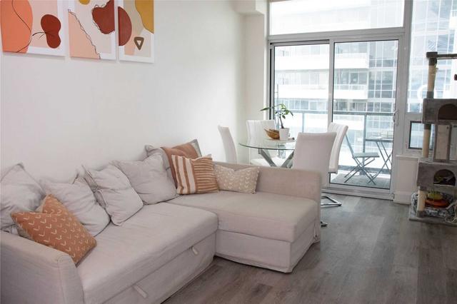 517 - 68 Canterbury Pl, Condo with 1 bedrooms, 2 bathrooms and 1 parking in Toronto ON | Image 14