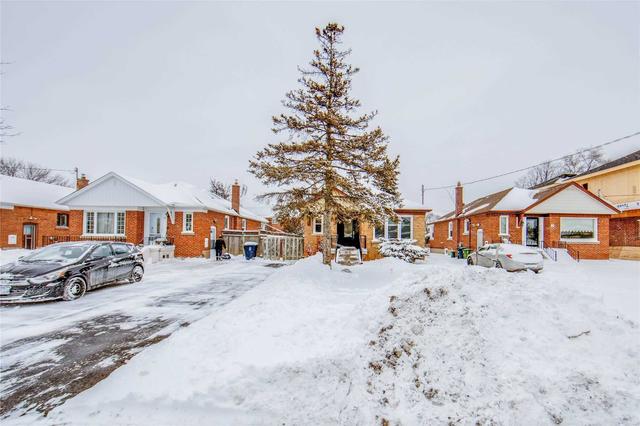 19 Rothwell Rd, House detached with 3 bedrooms, 2 bathrooms and 3 parking in Toronto ON | Image 32