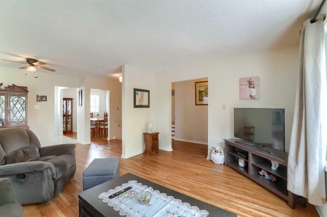 19 Hadrina St, House detached with 2 bedrooms, 1 bathrooms and 5 parking in Brampton ON | Image 29