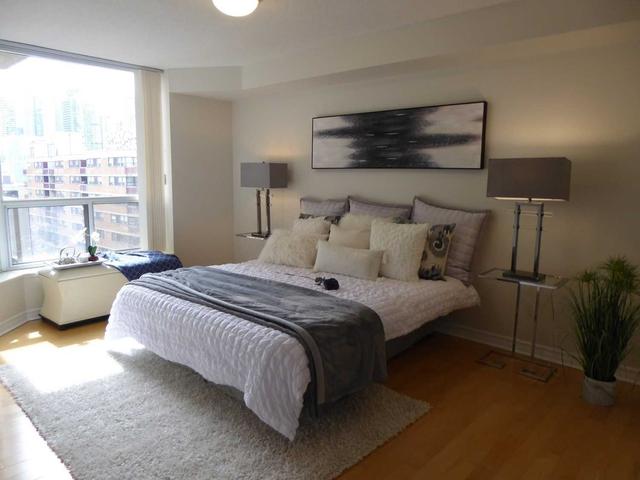 902 - 152 St Patrick St, Condo with 2 bedrooms, 2 bathrooms and 0 parking in Toronto ON | Image 14