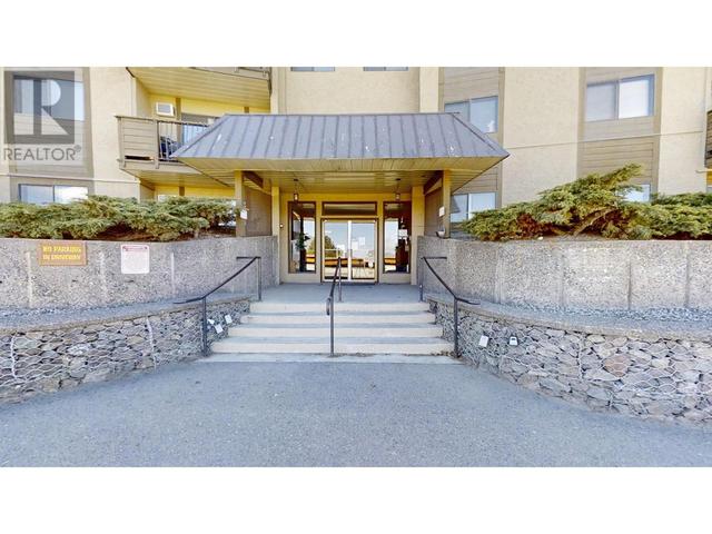 301 - 555 Dalgleish Drive, Condo with 1 bedrooms, 1 bathrooms and null parking in Kamloops BC | Image 3