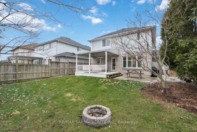 1920 James St W, House detached with 3 bedrooms, 3 bathrooms and 6 parking in Sarnia ON | Image 21