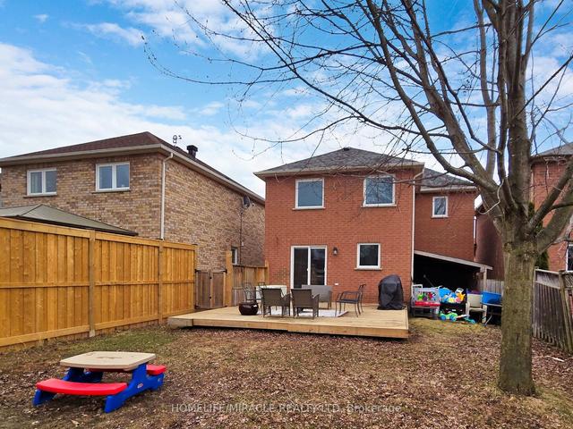 126 Mowat Cres, House detached with 3 bedrooms, 3 bathrooms and 4 parking in Halton Hills ON | Image 32
