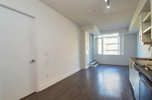 208 - 525 Adelaide St, Condo with 1 bedrooms, 2 bathrooms and 1 parking in Toronto ON | Image 7