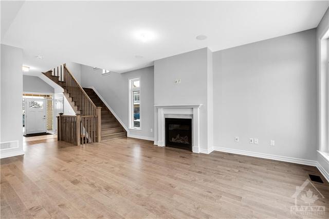 863 Snowdrop Crescent, House detached with 3 bedrooms, 3 bathrooms and 4 parking in Ottawa ON | Image 6