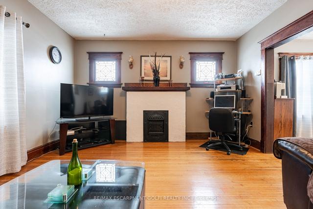 5424 Second Ave, House detached with 3 bedrooms, 2 bathrooms and 3 parking in Niagara Falls ON | Image 7