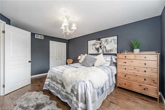 46 Fairmeadow Dr, House detached with 3 bedrooms, 2 bathrooms and 3 parking in Guelph ON | Image 20