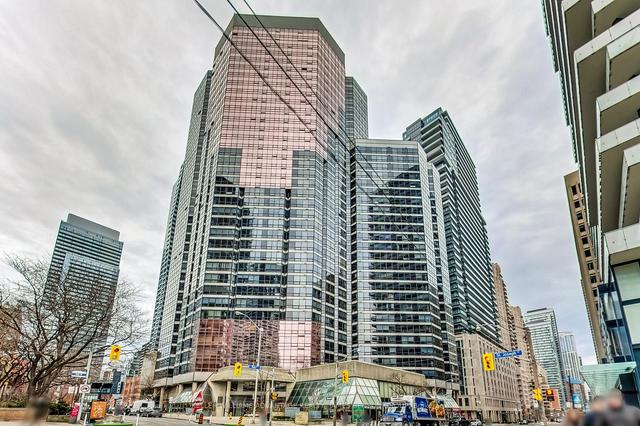2708 - 1001 Bay St, Condo with 2 bedrooms, 2 bathrooms and 1 parking in Toronto ON | Image 1