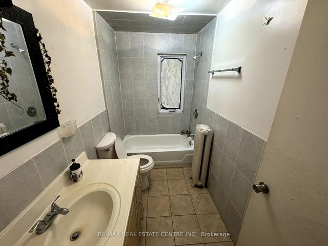 upper - 3280 Danforth Ave, House attached with 2 bedrooms, 1 bathrooms and 1 parking in Toronto ON | Image 8