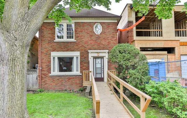 93 Hanna Rd, House detached with 3 bedrooms, 2 bathrooms and 2 parking in Toronto ON | Image 1