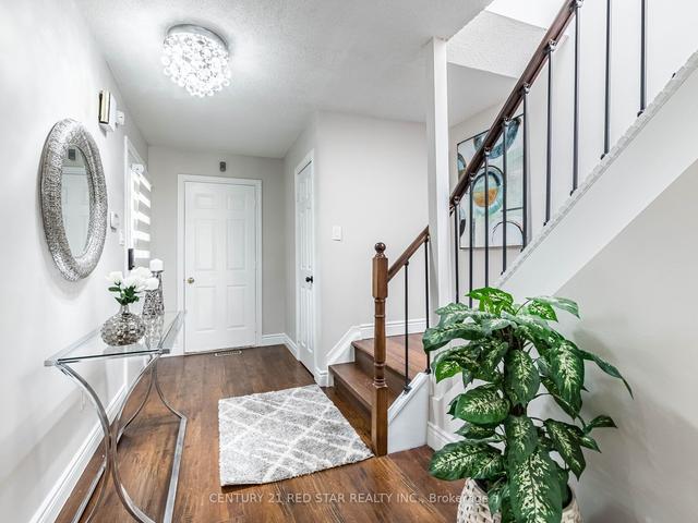 35 Jay St, House semidetached with 3 bedrooms, 4 bathrooms and 3 parking in Brampton ON | Image 39