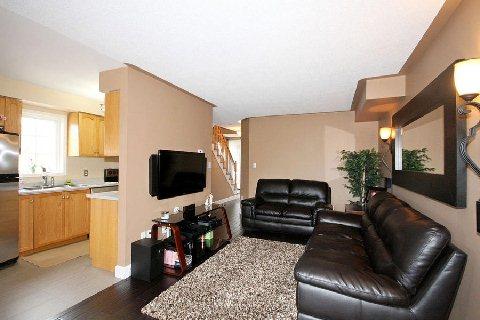36 - 4 Carriage Walk, Townhouse with 3 bedrooms, 3 bathrooms and 1 parking in Aurora ON | Image 7