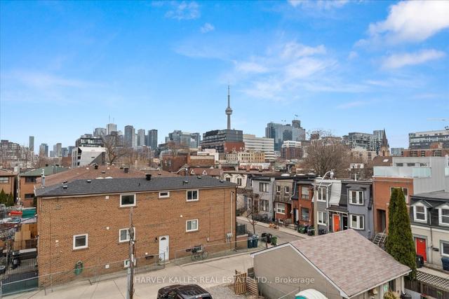 11 1/2 Palmerston Ave, House attached with 3 bedrooms, 5 bathrooms and 3 parking in Toronto ON | Image 7