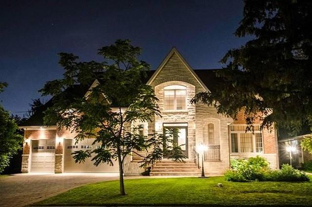 22 Lowesmoor Ave, House detached with 5 bedrooms, 8 bathrooms and 6 parking in Toronto ON | Image 2