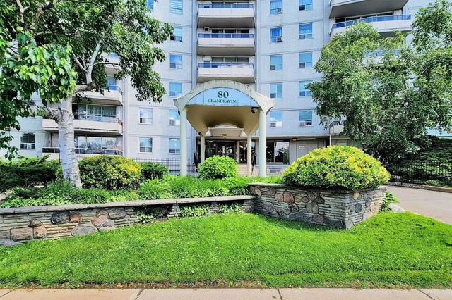 411 - 80 Grandravine Dr, Condo with 2 bedrooms, 1 bathrooms and 1 parking in Toronto ON | Image 1