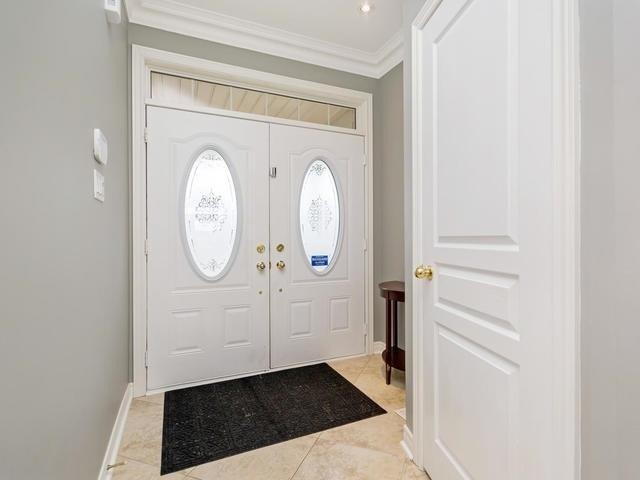 86 Ostrovsky Rd, House semidetached with 3 bedrooms, 4 bathrooms and 2 parking in Vaughan ON | Image 2