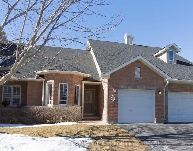 19 Village Cres, Townhouse with 2 bedrooms, 3 bathrooms and 2 parking in Peterborough ON | Image 1