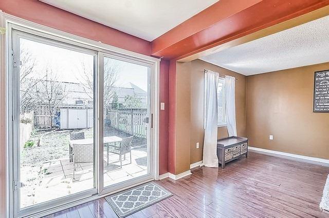 53 Lee Cres, House attached with 3 bedrooms, 2 bathrooms and 2 parking in Barrie ON | Image 9