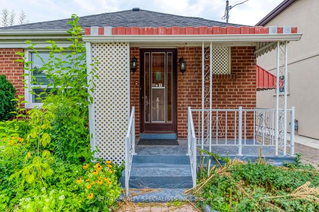 59 Aldgate Ave, House detached with 2 bedrooms, 2 bathrooms and 6 parking in Toronto ON | Image 27