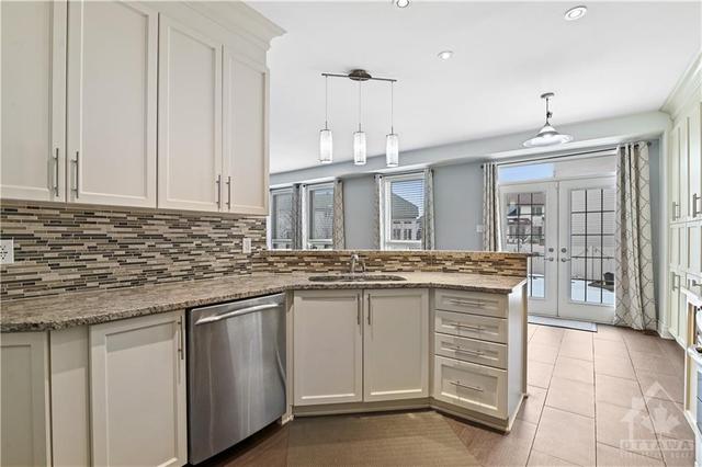 317 Bamburgh Way, House detached with 4 bedrooms, 3 bathrooms and 4 parking in Ottawa ON | Image 10