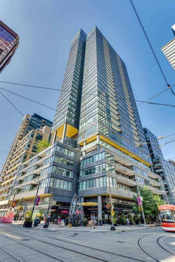 1104 - 8 Charlotte St, Condo with 1 bedrooms, 2 bathrooms and 1 parking in Toronto ON | Image 1
