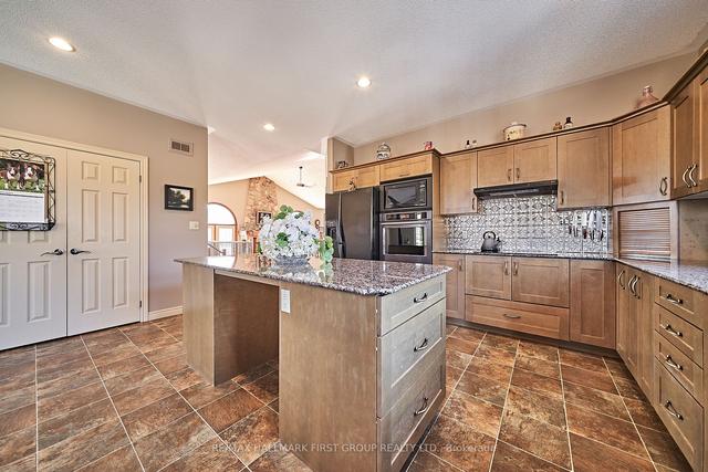 13775 Manvers Scugog Twnln Rd, House detached with 3 bedrooms, 3 bathrooms and 14 parking in Kawartha Lakes ON | Image 5