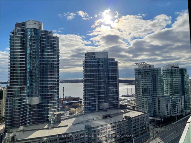1702 - 12 York St, Condo with 2 bedrooms, 2 bathrooms and 1 parking in Toronto ON | Image 1