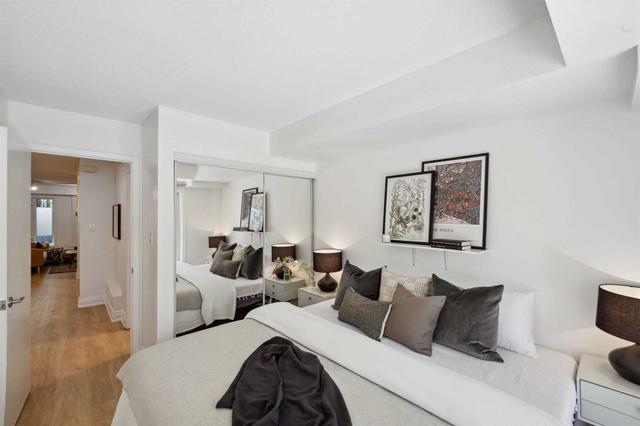 1509 - 26 Laidlaw St, Townhouse with 2 bedrooms, 1 bathrooms and 1 parking in Toronto ON | Image 9