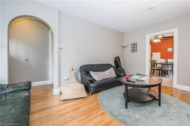52 Avondale Avenue S, House semidetached with 2 bedrooms, 2 bathrooms and 1 parking in Waterloo ON | Image 5