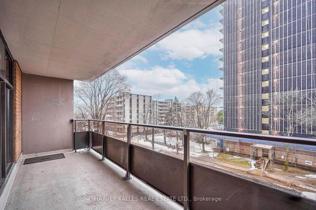 402 - 135 Marlee Ave, Condo with 2 bedrooms, 2 bathrooms and 1 parking in Toronto ON | Image 27