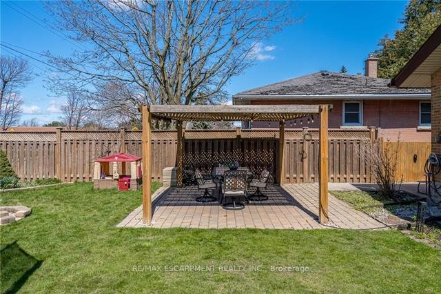 79 Sandalwood Ave, House detached with 4 bedrooms, 2 bathrooms and 5 parking in Hamilton ON | Image 35