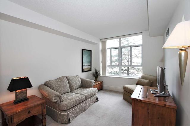 201 - 75 York Mills Rd, Condo with 2 bedrooms, 2 bathrooms and 2 parking in Toronto ON | Image 9