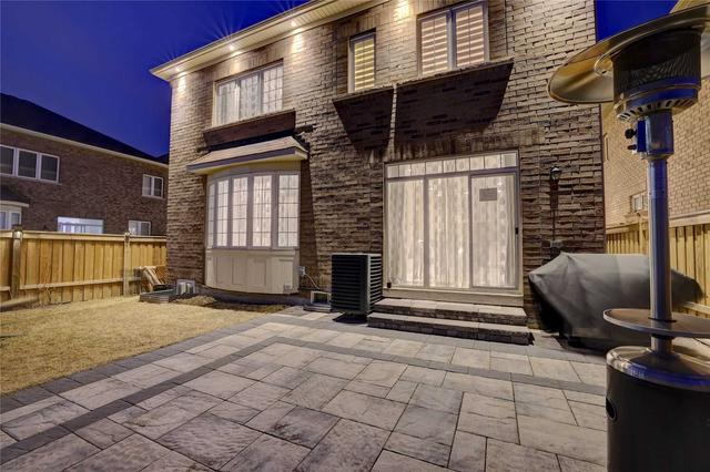 34 Firefly Rd, House detached with 4 bedrooms, 5 bathrooms and 4 parking in Brampton ON | Image 25