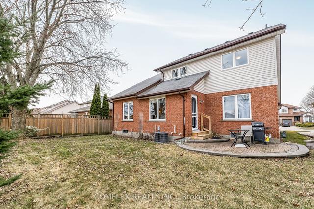 952 Deer Valley Dr, House detached with 3 bedrooms, 3 bathrooms and 6 parking in Oshawa ON | Image 35