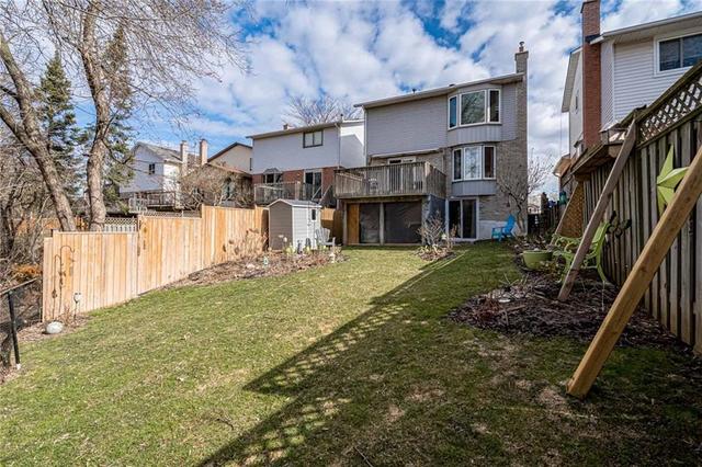 1439 Reynolds Avenue, House detached with 3 bedrooms, 1 bathrooms and 2 parking in Burlington ON | Image 32