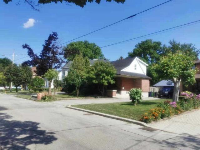 upper - 223 Pleasant Ave, House detached with 3 bedrooms, 2 bathrooms and 4 parking in Toronto ON | Image 1