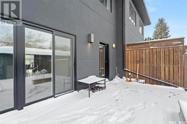 515 2nd Street E, House semidetached with 4 bedrooms, 4 bathrooms and null parking in Saskatoon SK | Image 38